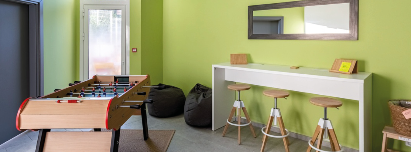 STUDEA MONTPELLIER PILORY — photo 4